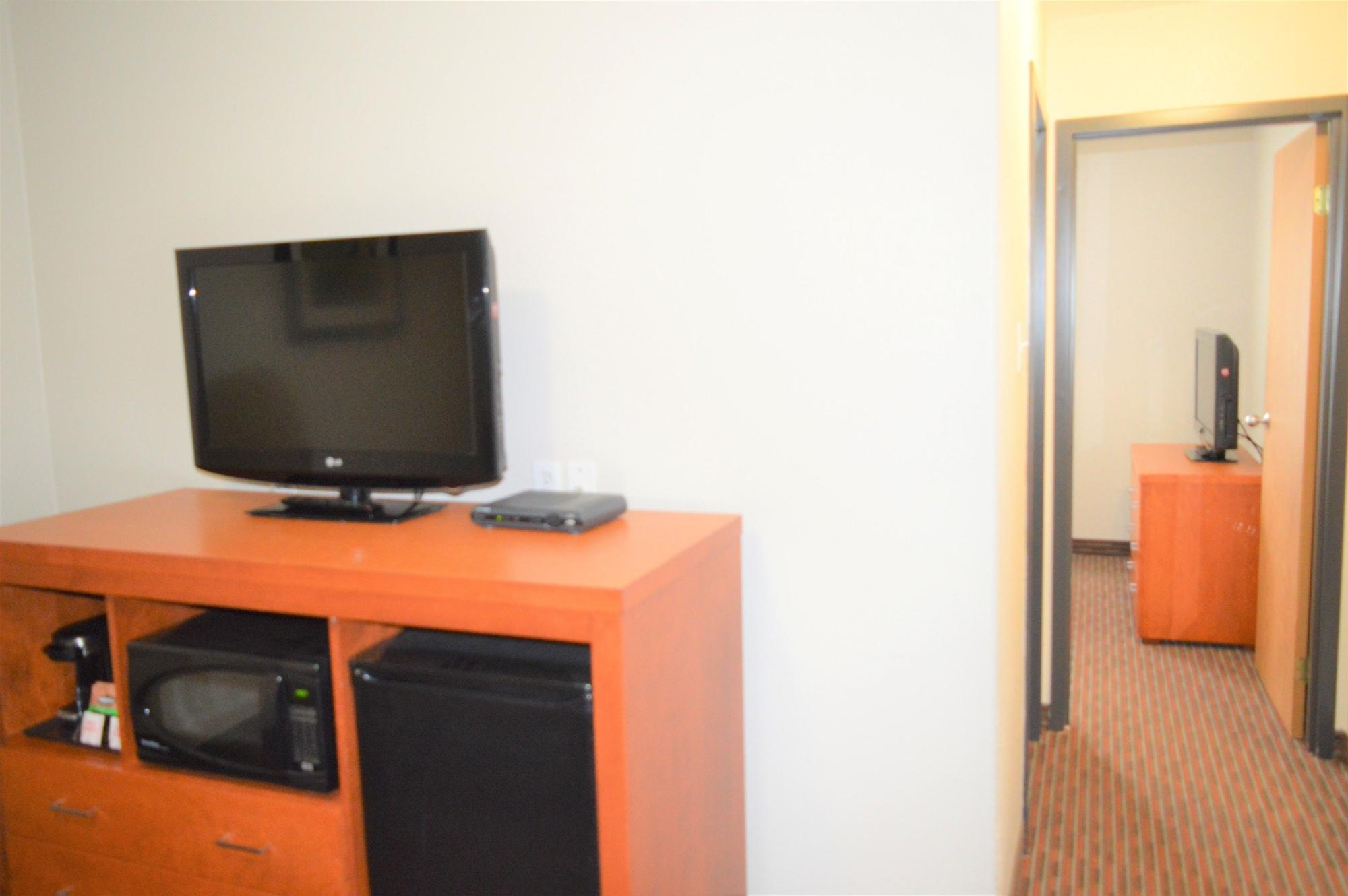 Super 8 By Wyndham Hotel
