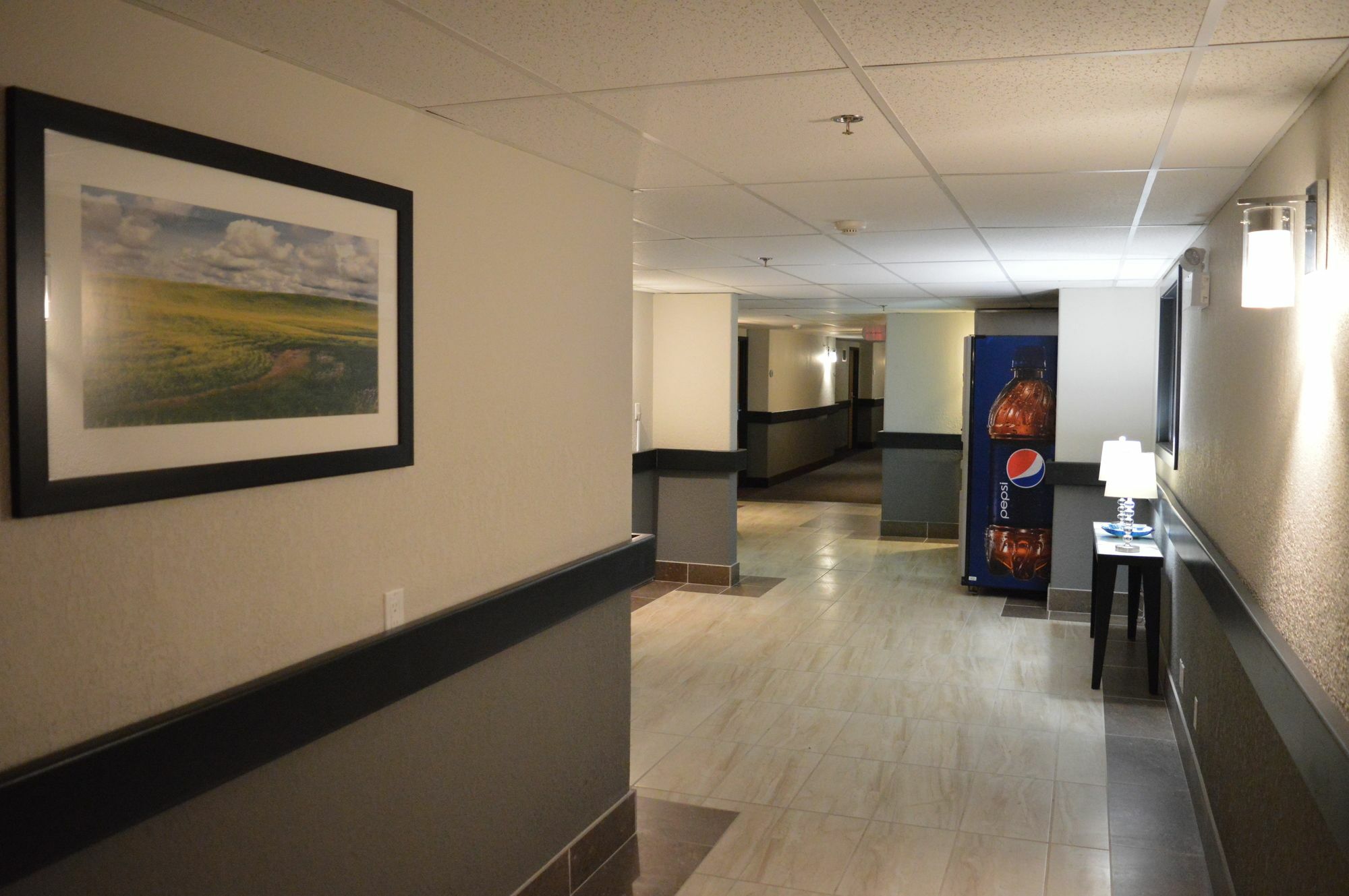 Hotel Super 8 By Wyndham Grande Prairie