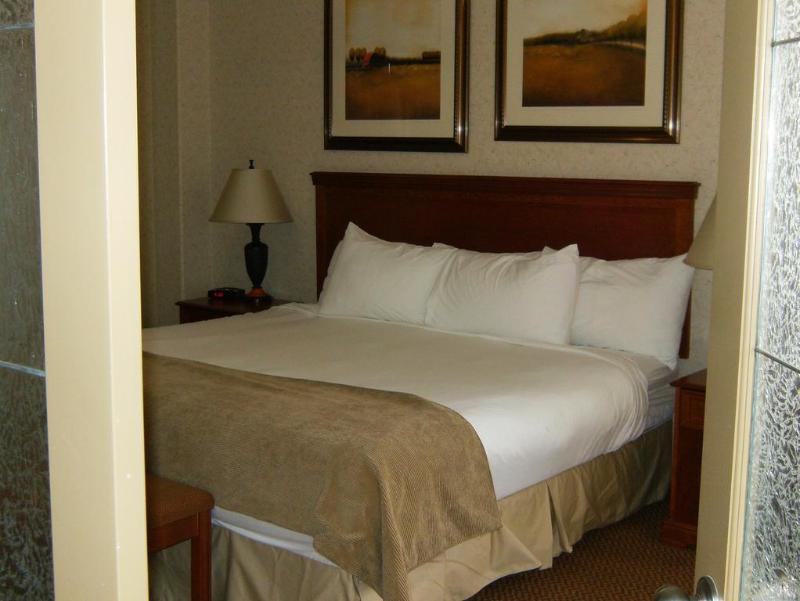 Super 8 By Wyndham Hotel