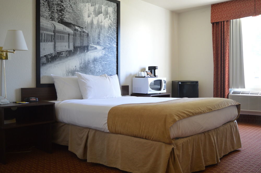 Super 8 By Wyndham 2* Grande Prairie